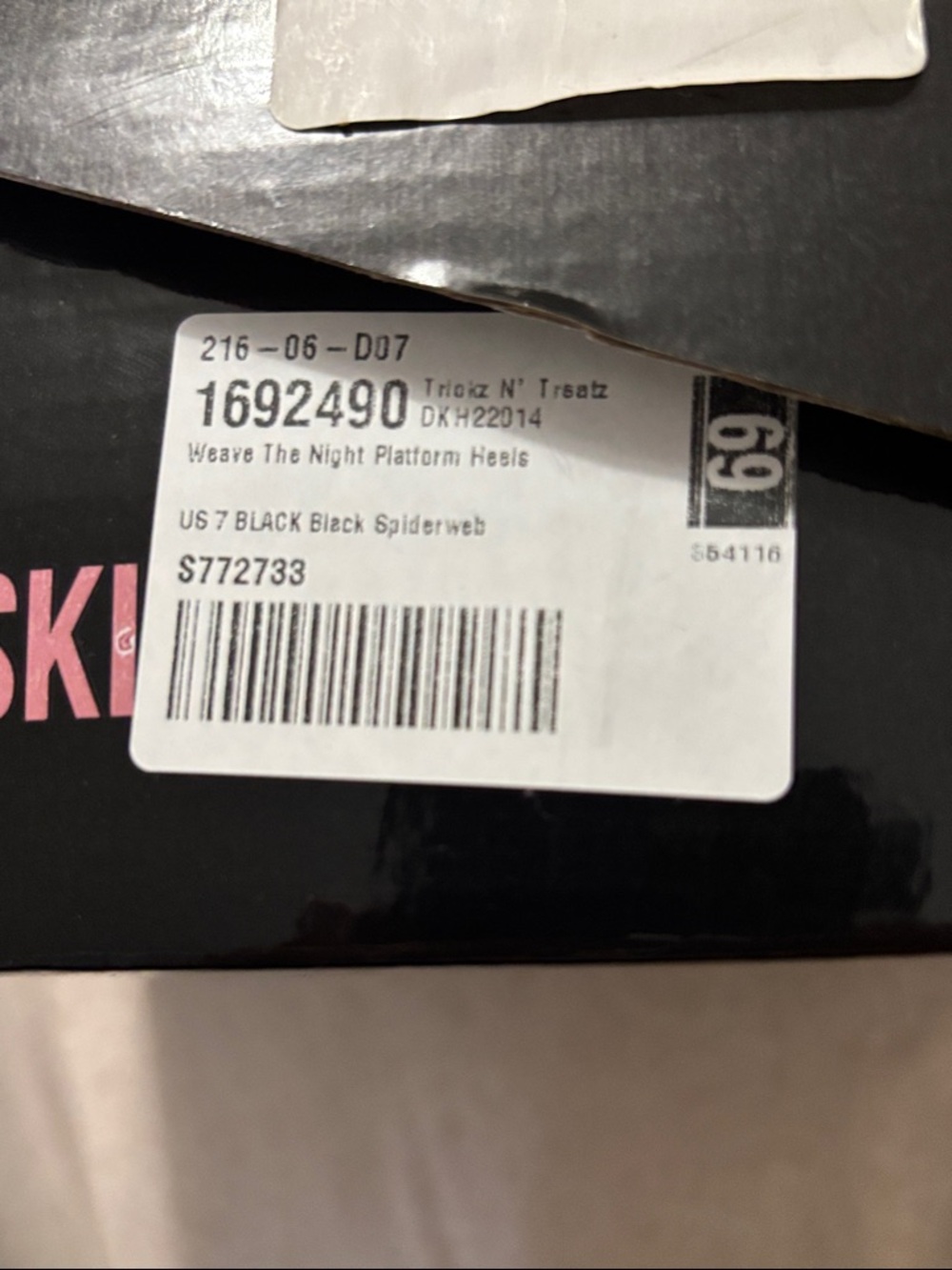 NIB Trickz n’ Treatz black Spider-Web Platform Heels - Picture 6 of 6